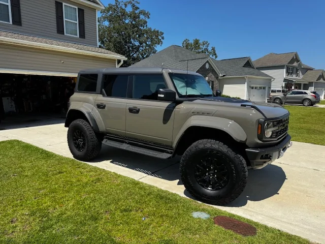 Ford Bronco 25 or 26 Raptor IMG_1198