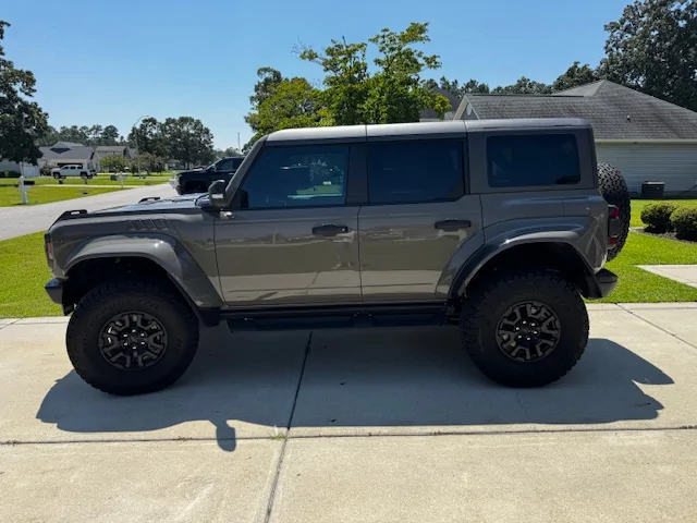 Ford Bronco 25 or 26 Raptor IMG_1187