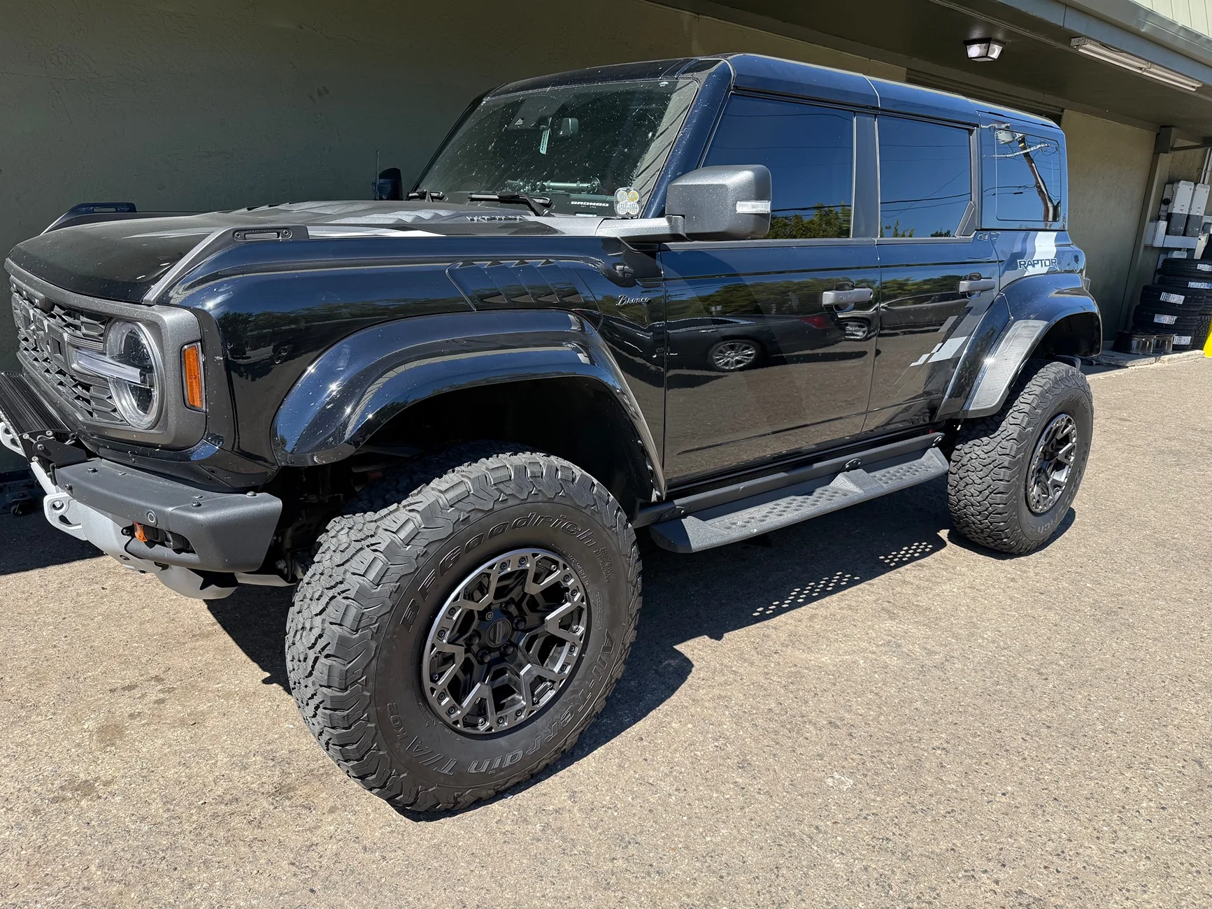 Ford Bronco Raptor R wheels on Bronco Raptor IMG_9329