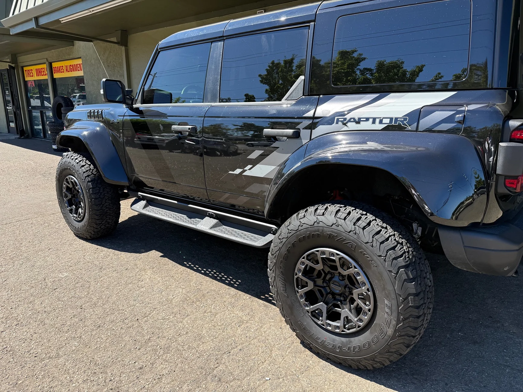 Ford Bronco Raptor R wheels on Bronco Raptor IMG_9327