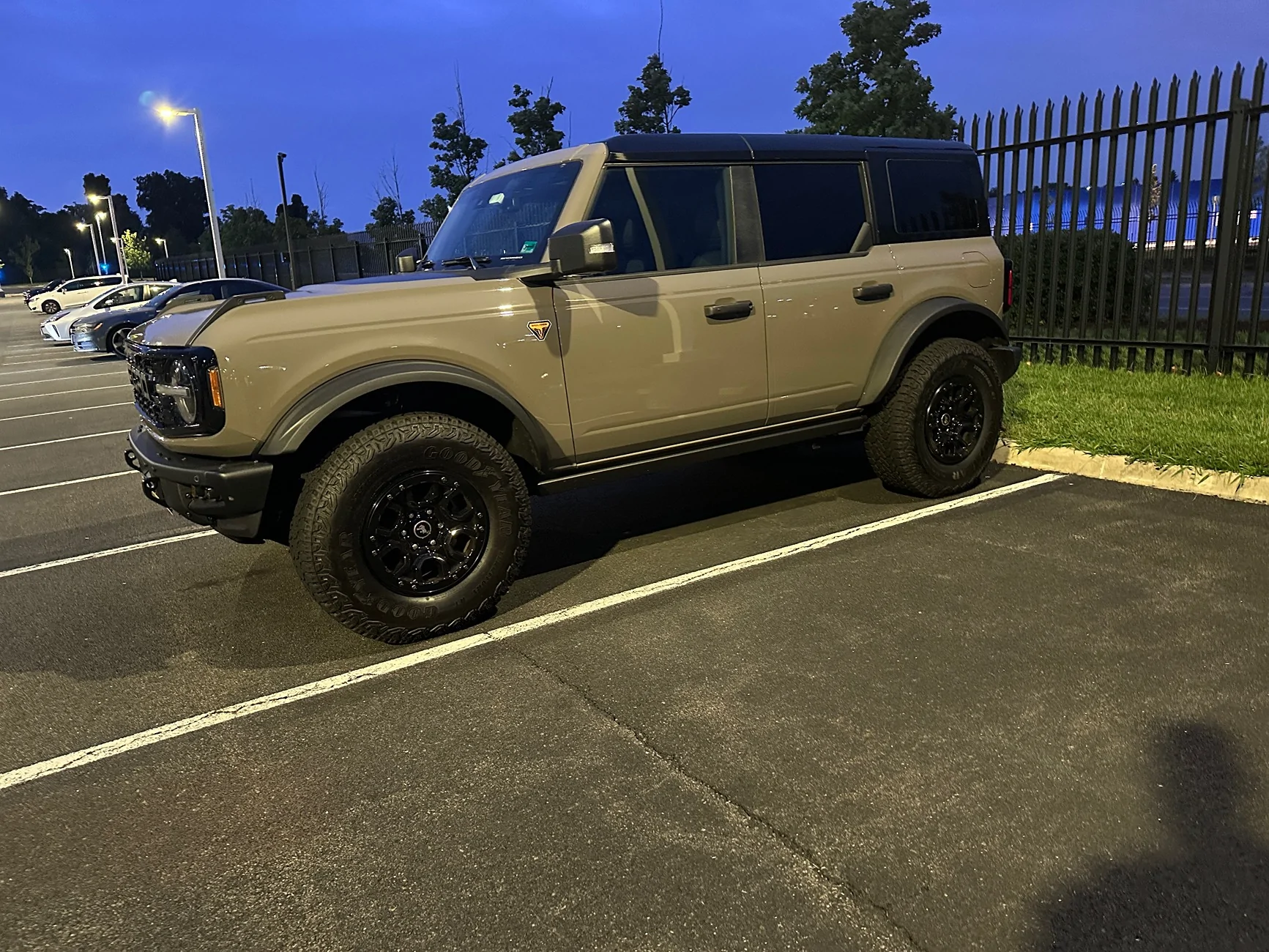 Ford Bronco MARSH GRAY Bronco Club IMG_1601