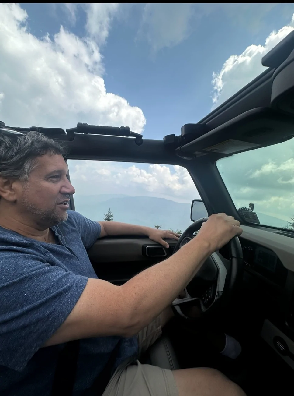 Ford Bronco Topless up Mt. Washington 1000017059