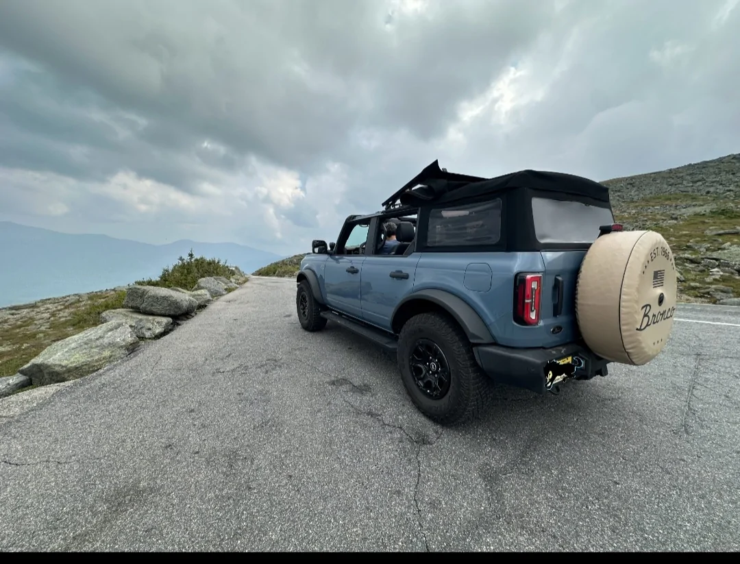 Ford Bronco Topless up Mt. Washington 1000017055