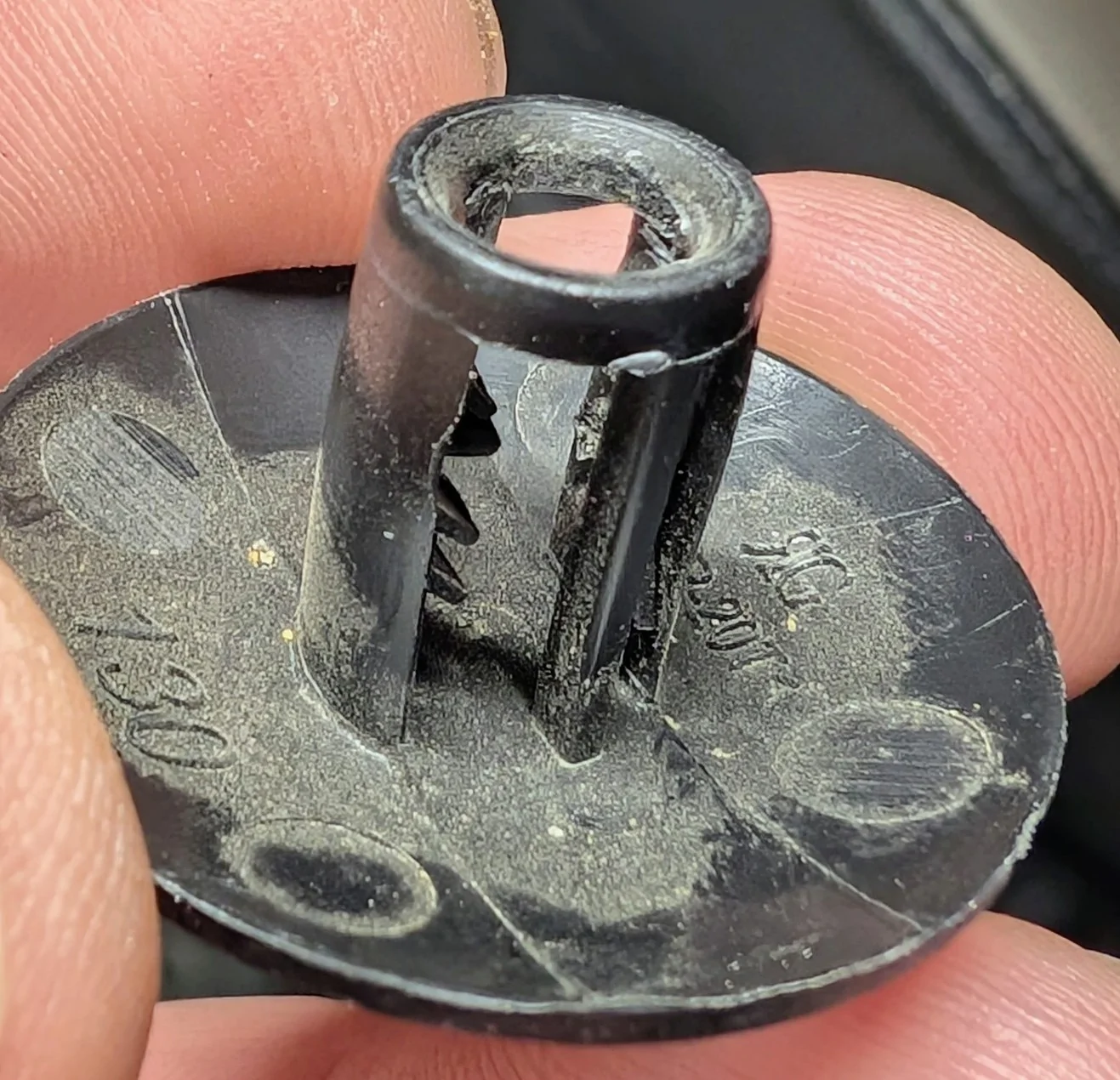 Ford Bronco Help Identifying Mystery Retainer PXL_20250824_192529322~2