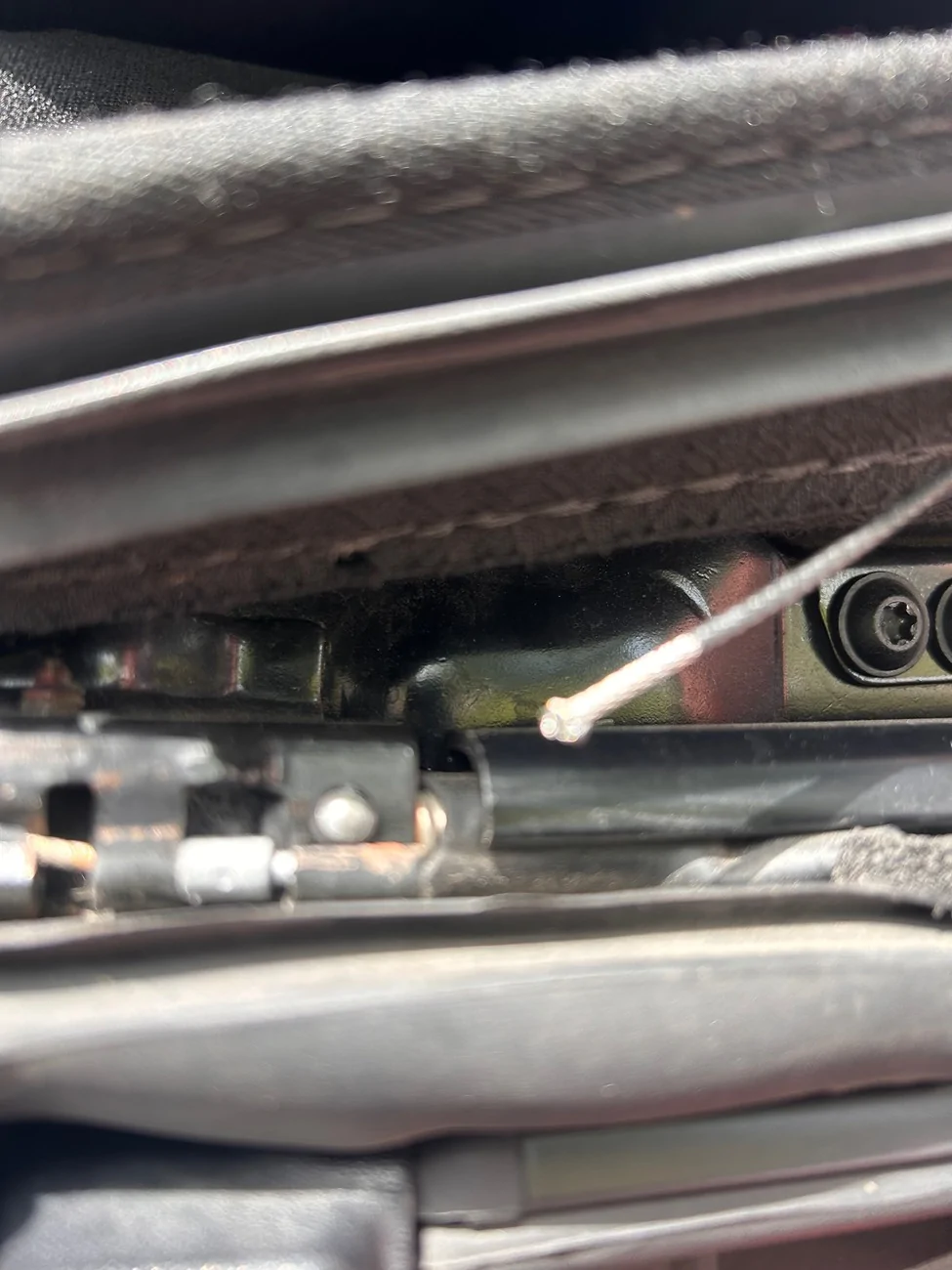 Ford Bronco Tension wire broke on 22 bronco IMG_2759