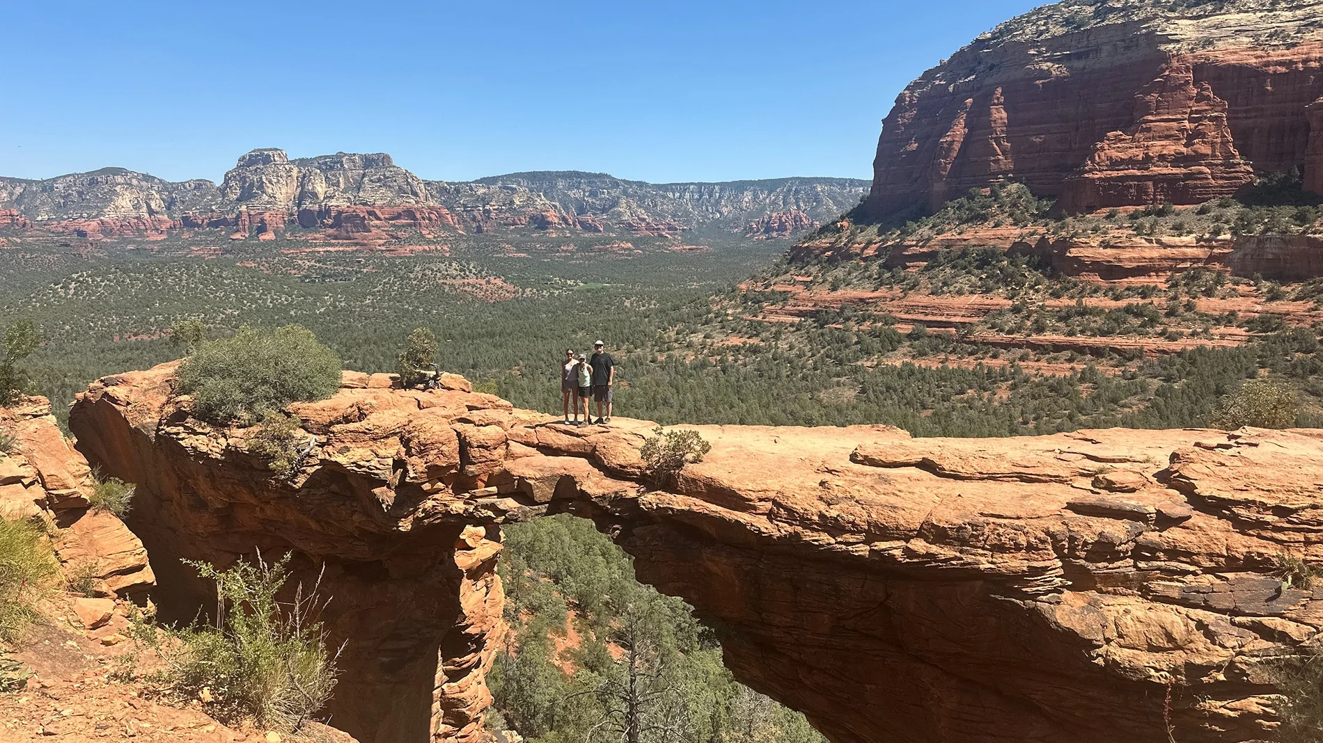 Ford Bronco BleednBlue Goes to Sedona AZ DevilsBridg