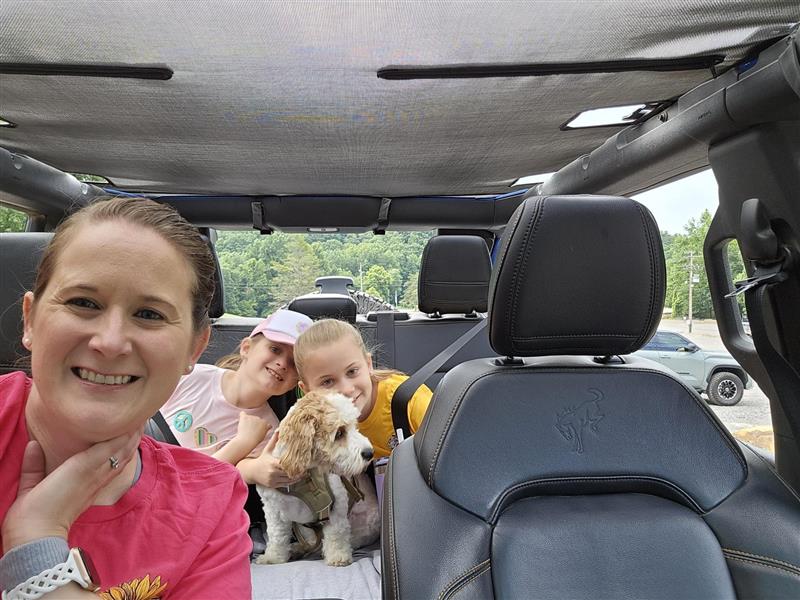 Ford Bronco Mabett Giveaway: Bronco and Pets, Let’s Hit the Road! 🐾 e9c373e7-0a1e-4968-b504-3ca9ba104f44