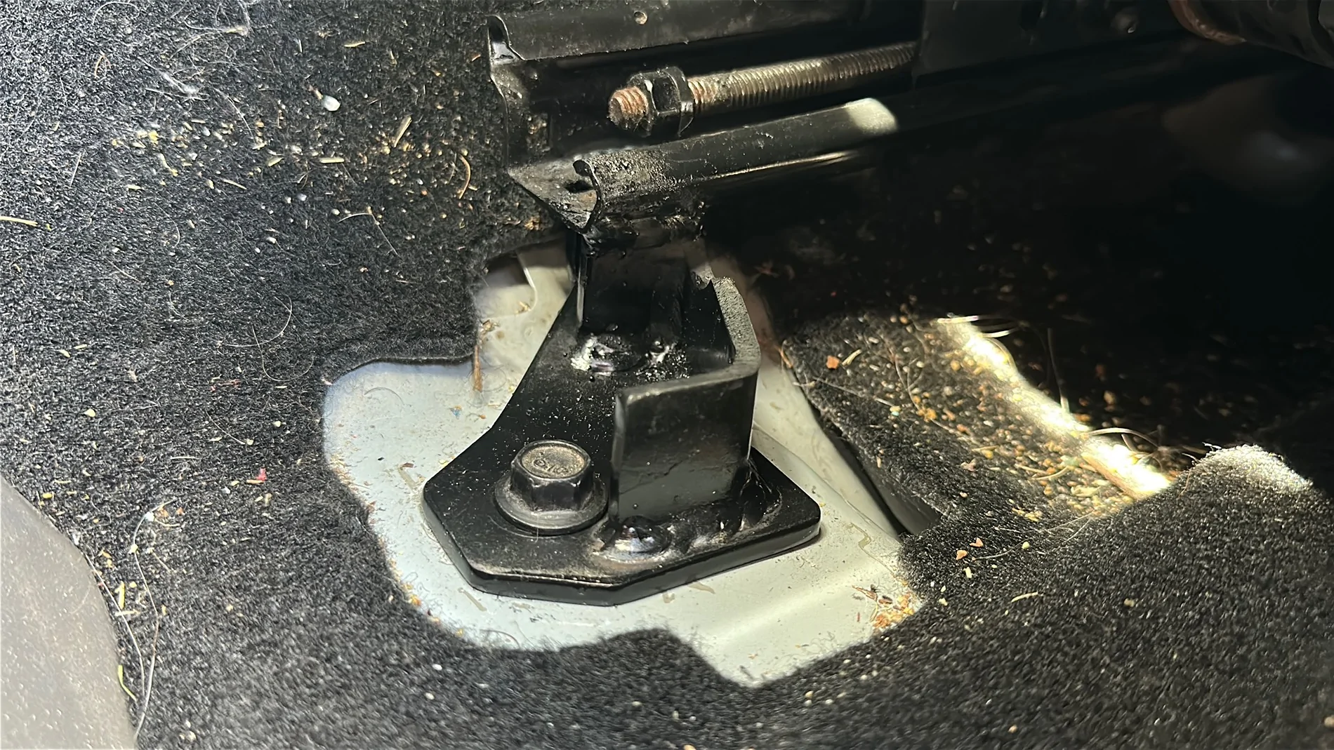 Ford Bronco F-150 Seat Swap into Bronco - DIY Thread IMG_7483