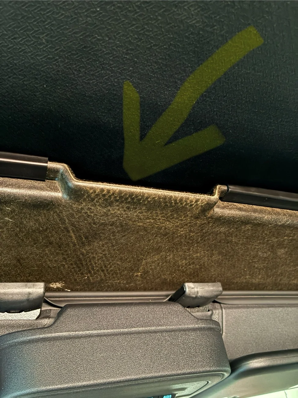 Ford Bronco Soft top problem - drumming/thumping when windows down IMG_0040
