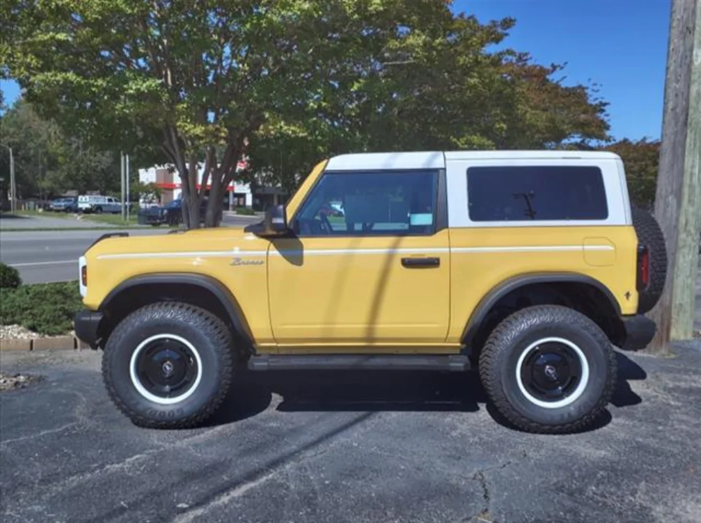 Ford Bronco Help me decide! Screenshot_20250904-143256