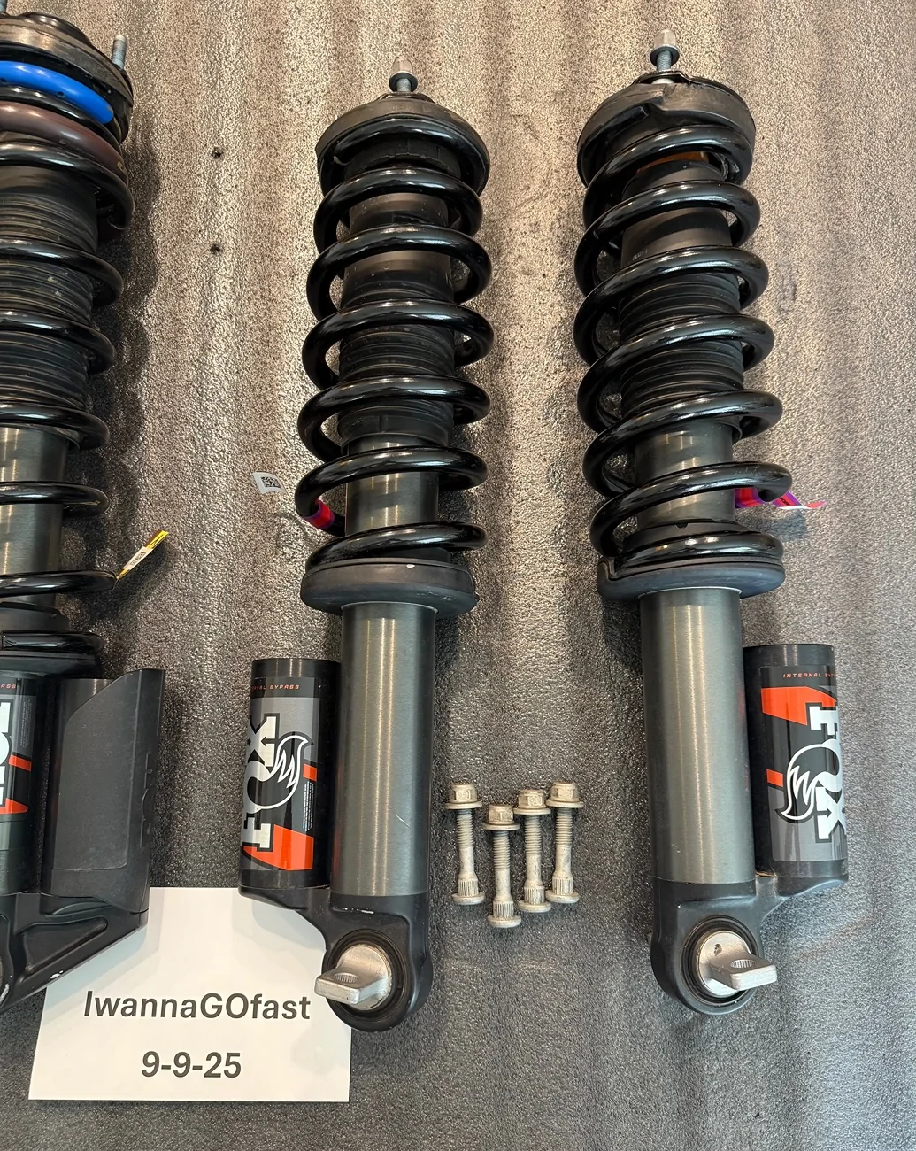 Ford Bronco Hoss 3.0 Fox Internal Bypass IMG_0534