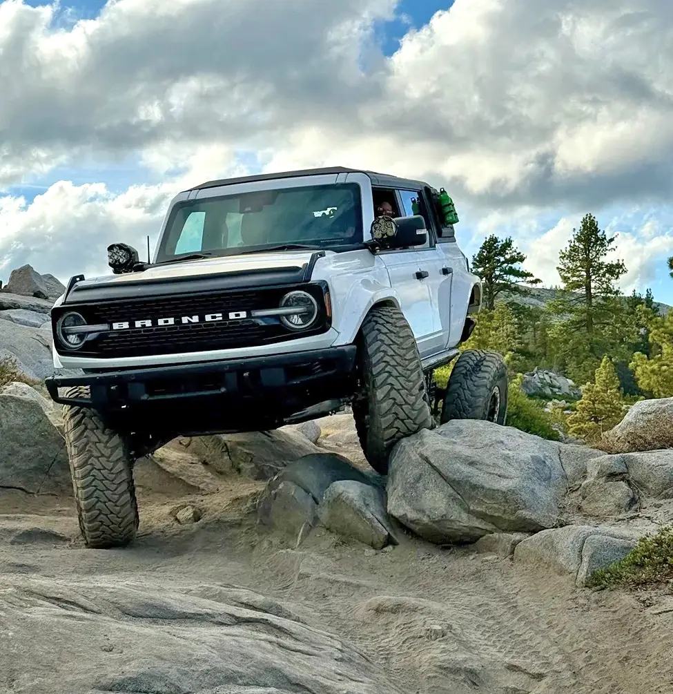 Ford Bronco Aftermarket Swaybar Placement IMG_8045