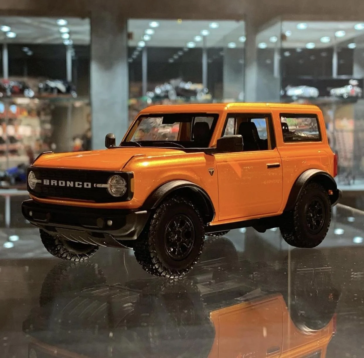 Ford Bronco Cyber Orange Paint Thread 01DD2DC8-2B55-4978-A883-7C8091B103D0