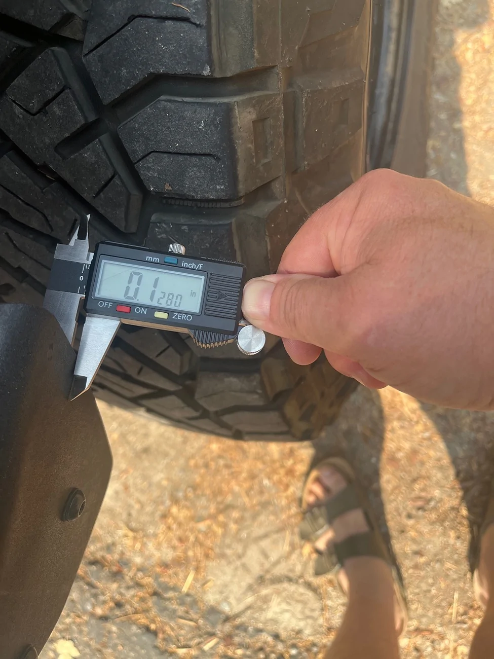 Ford Bronco Steel gauge between Capable vs. Modular bumper imag