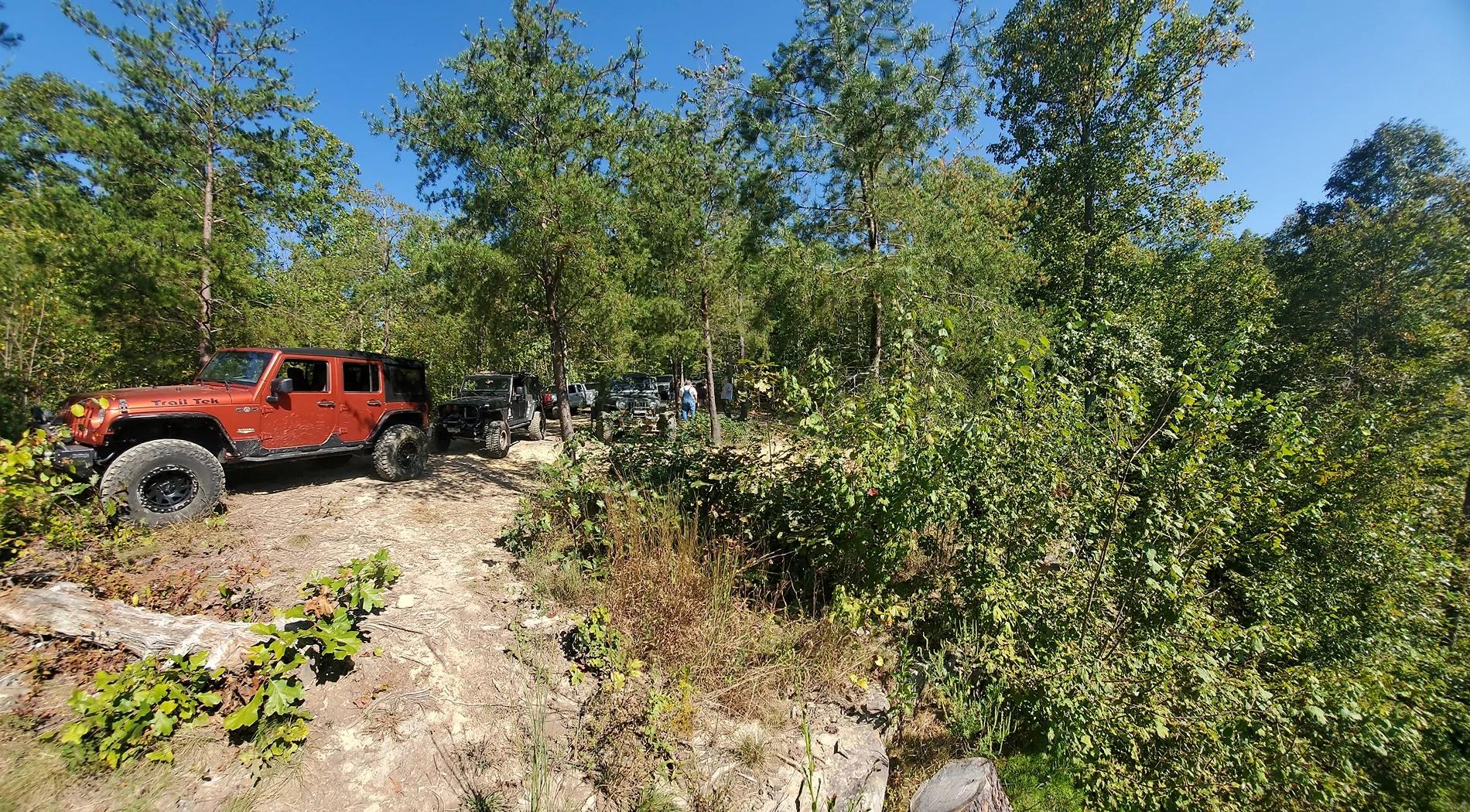 Ford Bronco Foster Falls, Coalmont OHV TN trip report, my 3z Baja Mickey Thompson MTs and broken axle woes. 20250913_101338