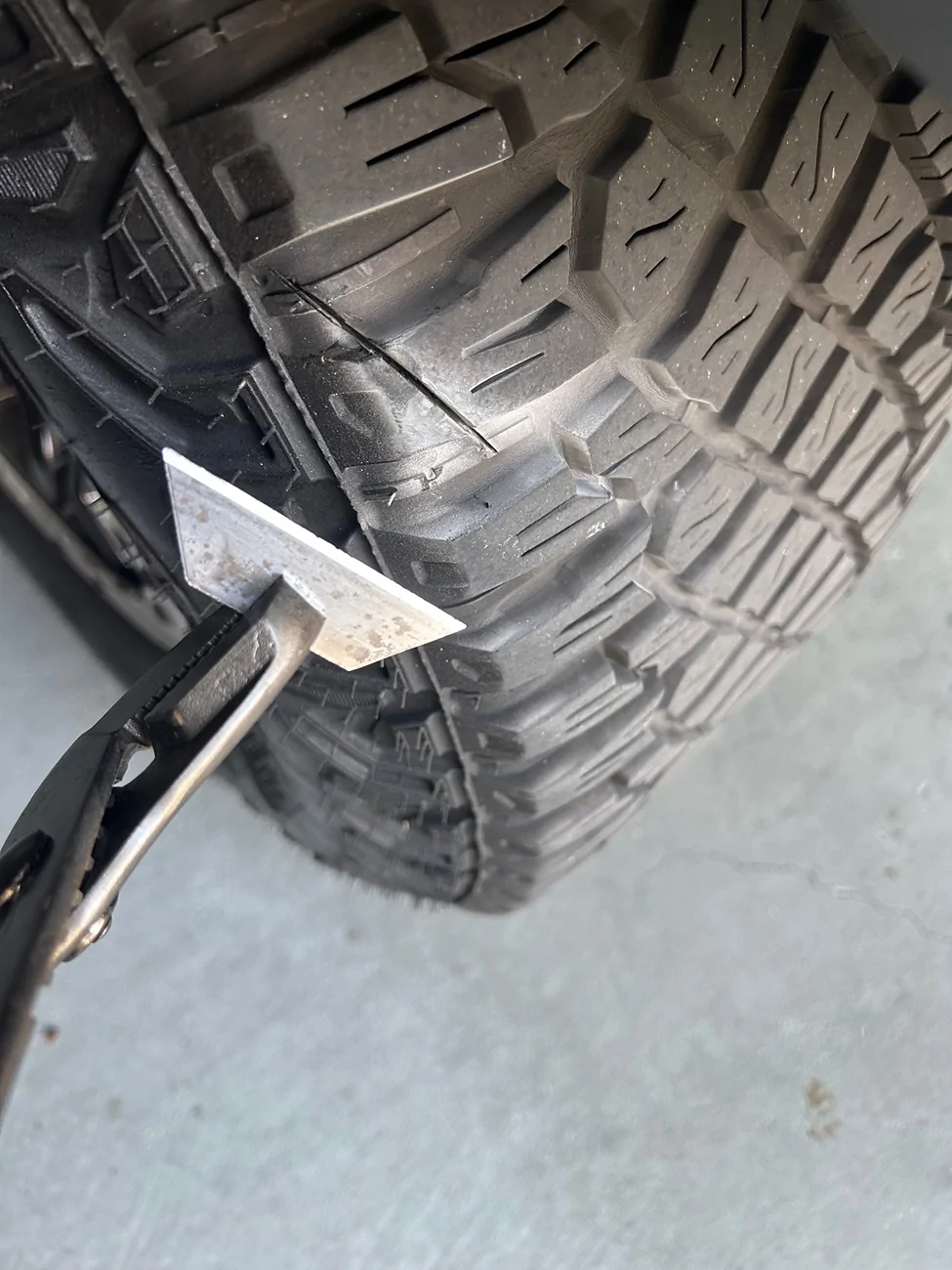 Ford Bronco Razor blade in GY MT - Advice? IMG_2004