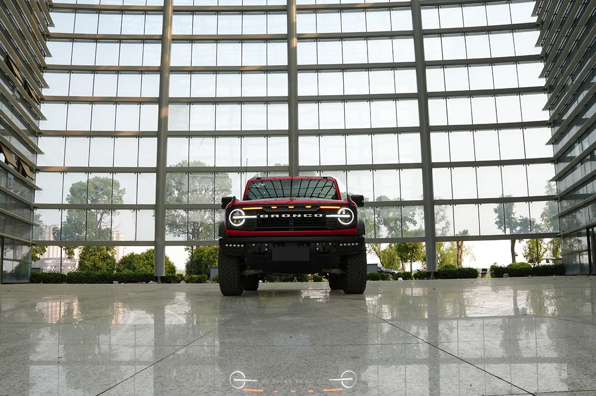 Ford Bronco Vintage grille in black 1