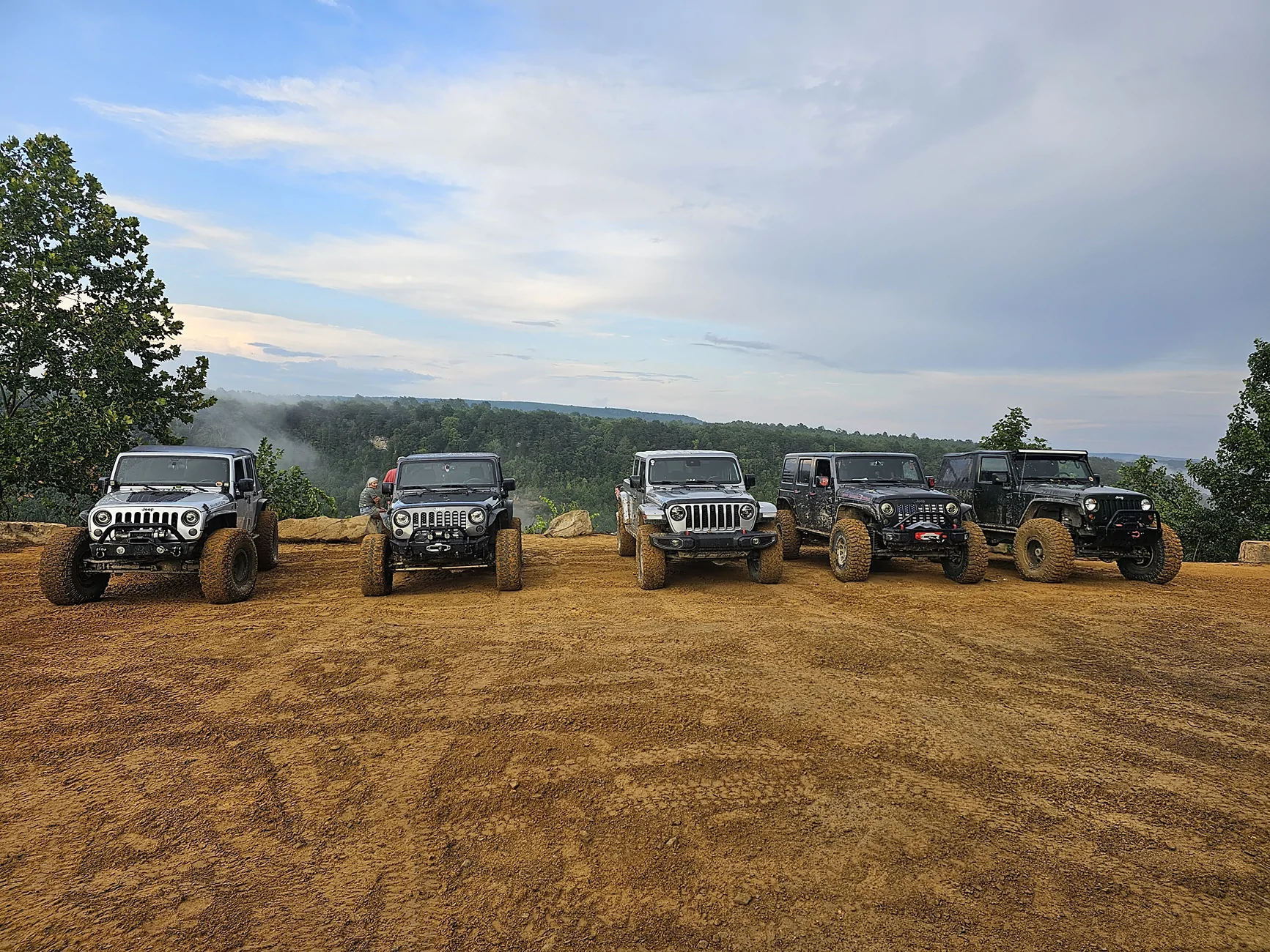 Ford Bronco Foster Falls, Coalmont OHV TN trip report, my 3z Baja Mickey Thompson MTs and broken axle woes. 20230909_175752