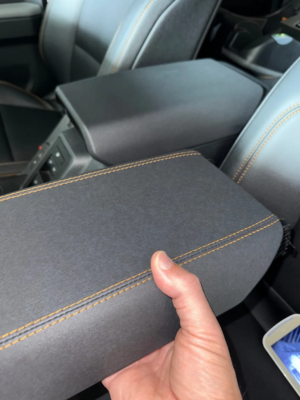 ほぼ新品！CLEL 2025AW set up Amazon.com: Muslogy 24 NEW Center Console Organizer