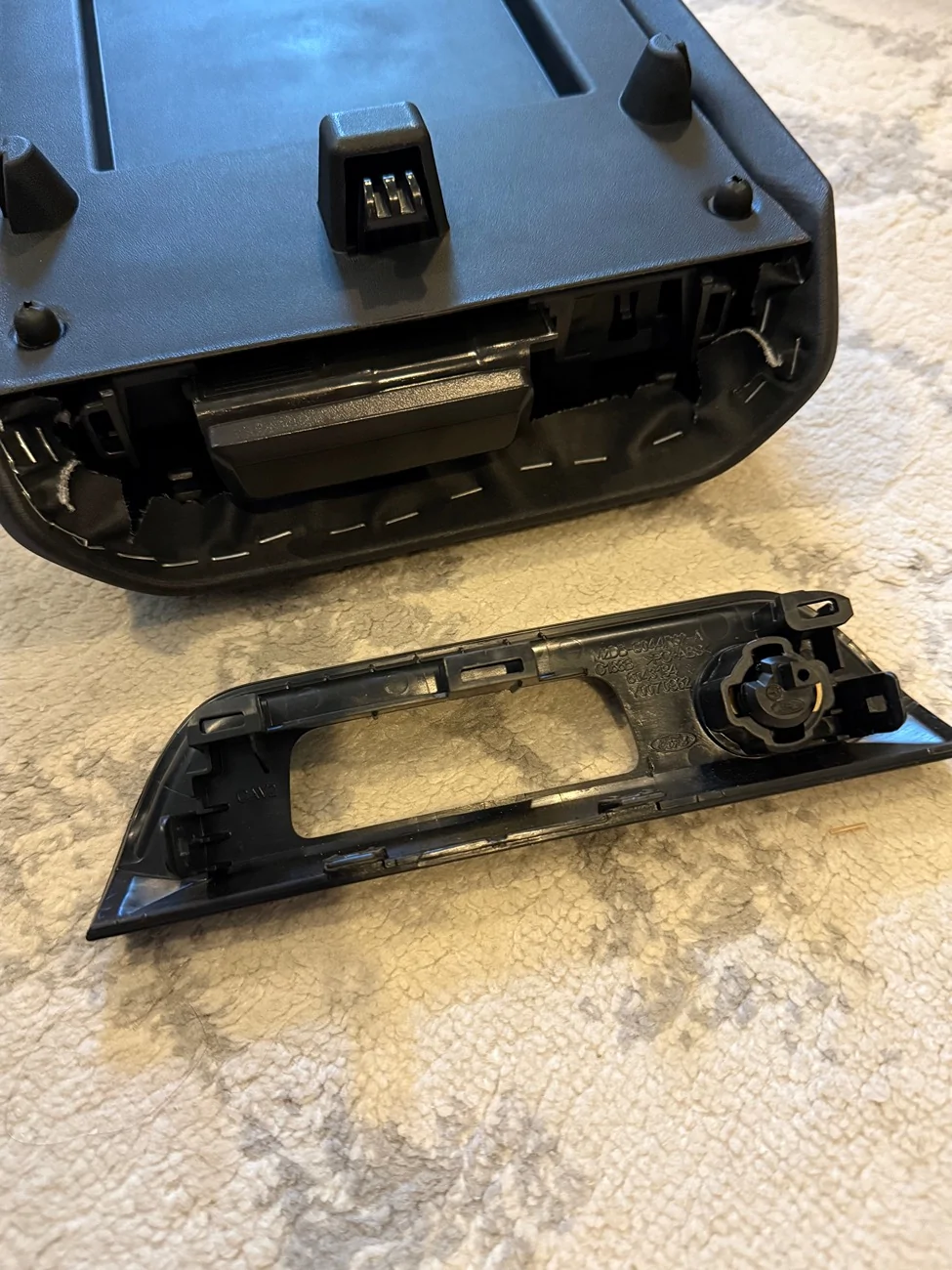 Ford Bronco Center Console Swap to 2024+ Stitched Armrest / Lid IMG_7961
