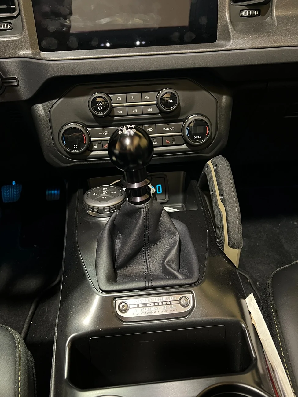 Ford Bronco 7 MT Reverse Lockout Lever shift2