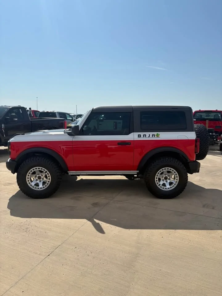 Ford Bronco Anyone seen the baja appearance package broncos 1758370175209-9a