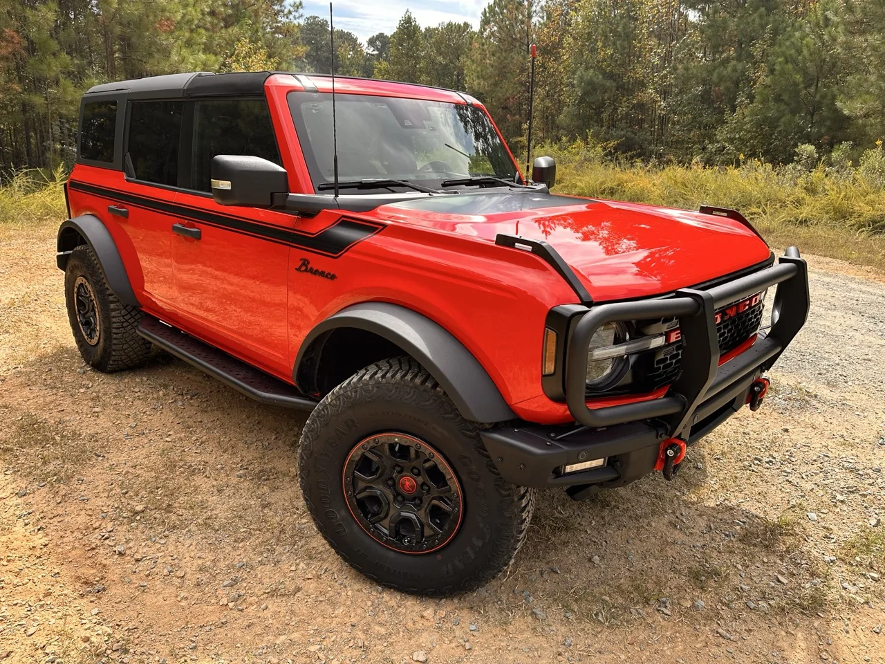 Ford Bronco DIY - Paint matched accent for bead lock trim rings IMG_4384 Larg
