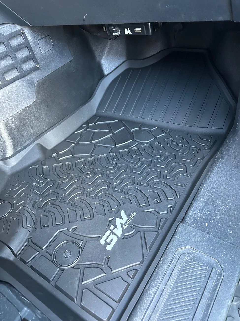 Ford Bronco 3W Liners Floor Mats & Cargo Liner Review IMG_1164