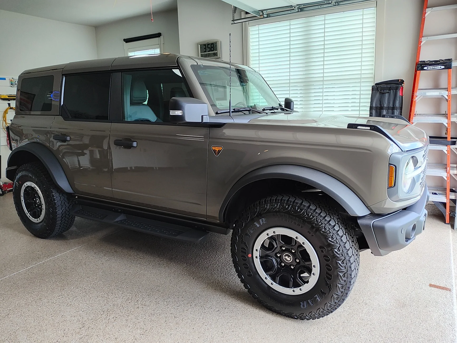 Ford Bronco DIY - Paint matched accent for bead lock trim rings IMG_20250711_155840199_HDR