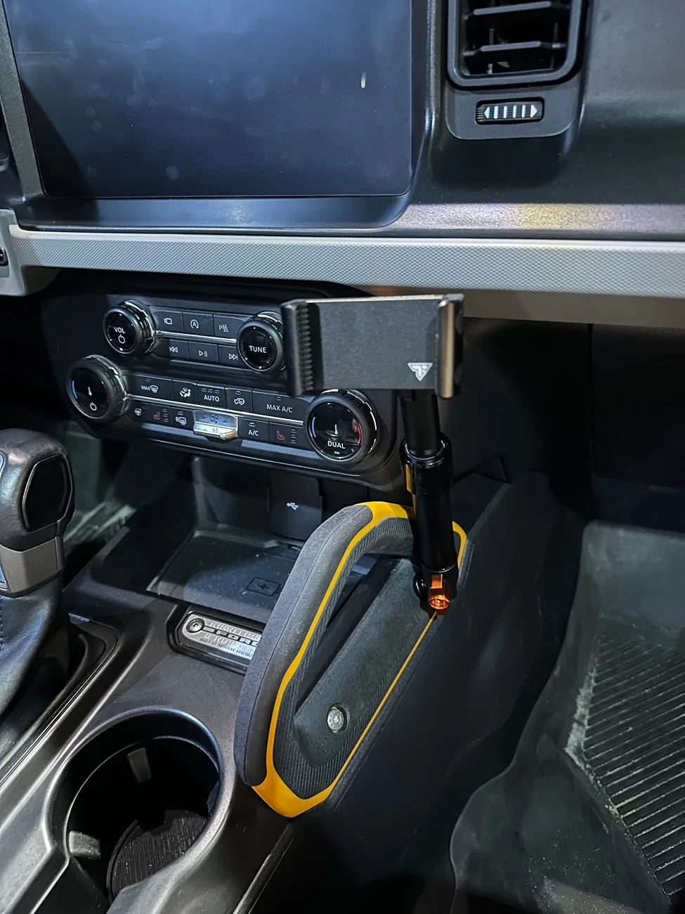 Ford Bronco Phone Mount for Passenger? IMG_3354
