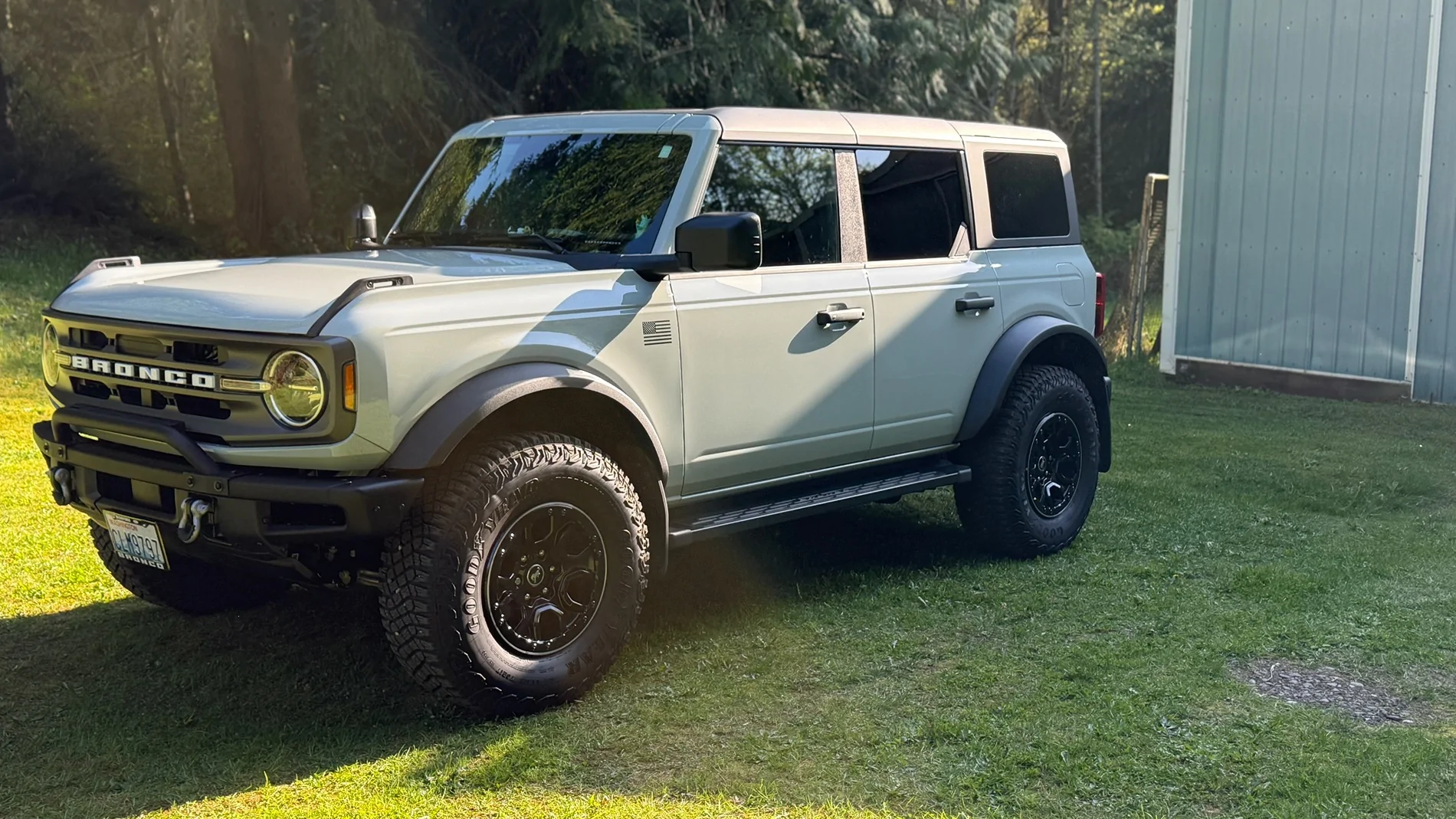 Ford Bronco DIY - Paint matched accent for bead lock trim rings IMG_2301