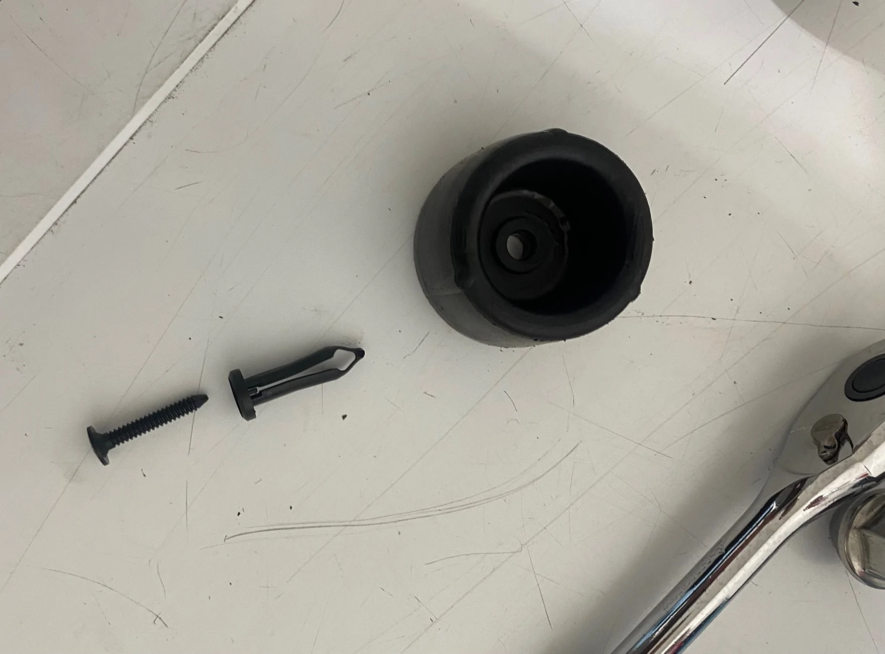 Ford Bronco Spare tire Thud/Rattle IMG_3392