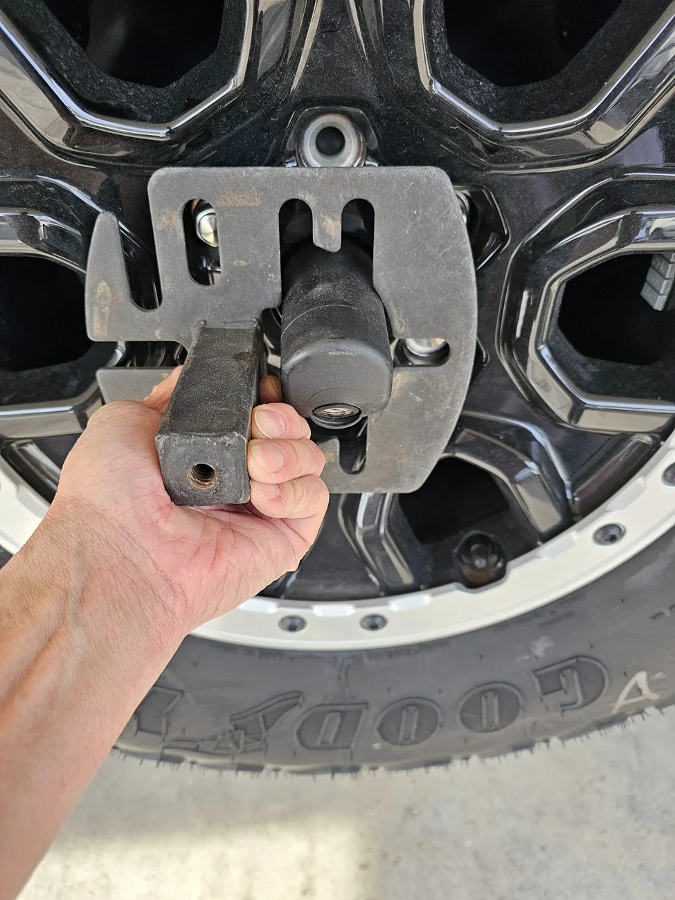 Ford Bronco Anyone offroading with an extended hitch? 20250310_163855