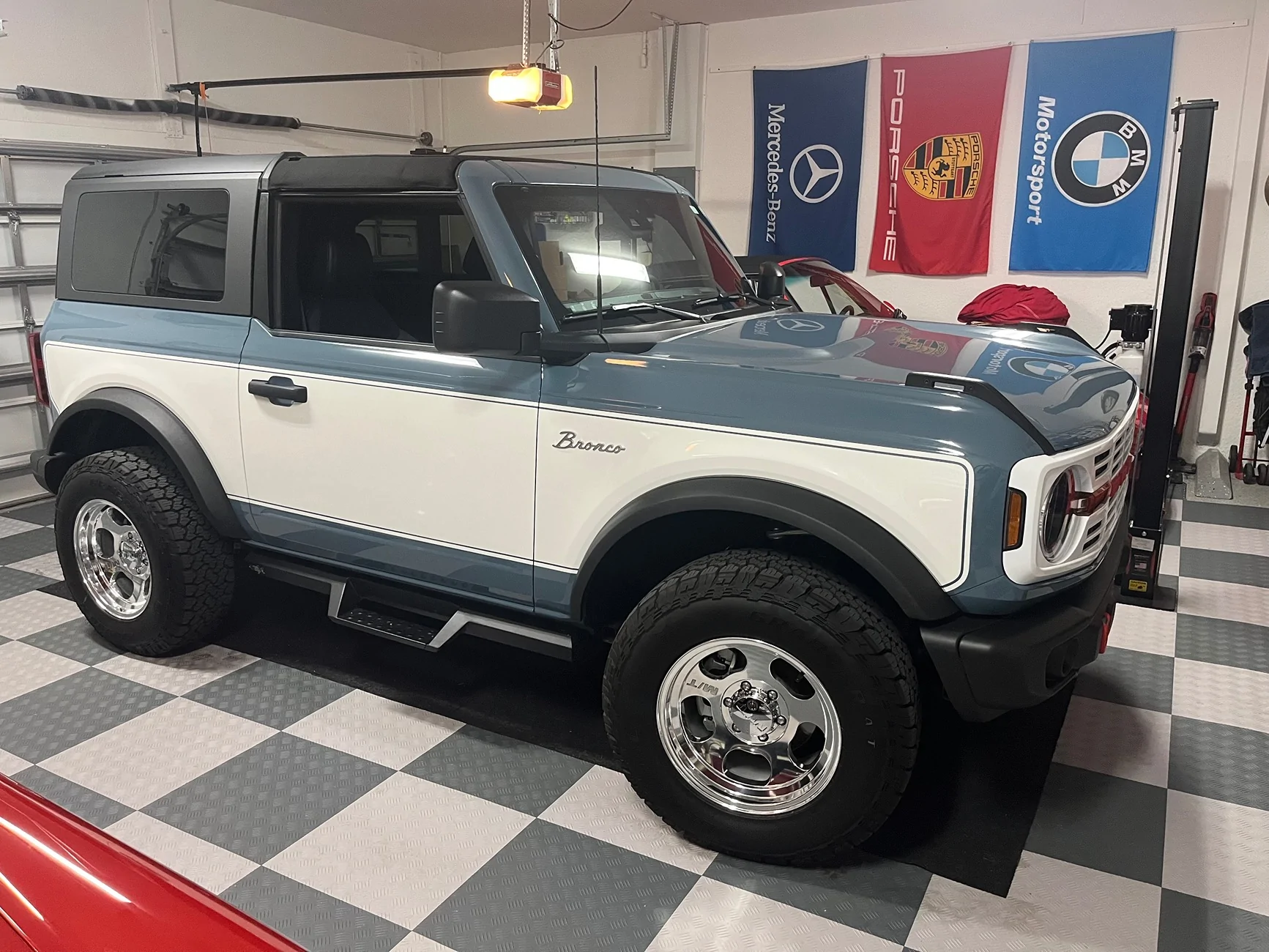 Ford Bronco 2023 Black Diamond Retro Build Transformation IMG_1285