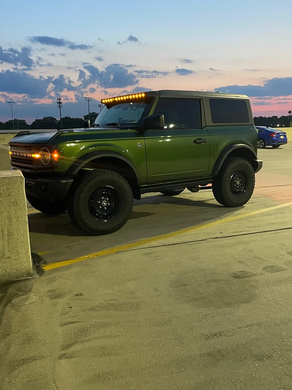 Ford Bronco Glossy or natural tires IMG_1362