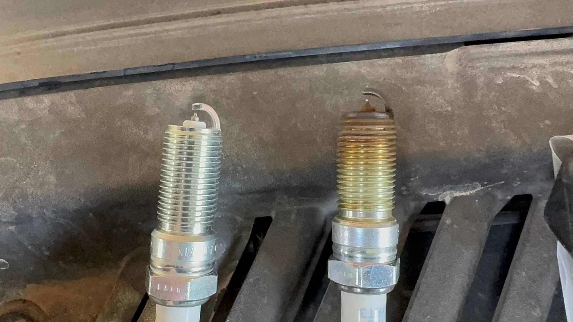 Ford Bronco Changing those 2.7 Ecoboost spark plugs IMG_1721