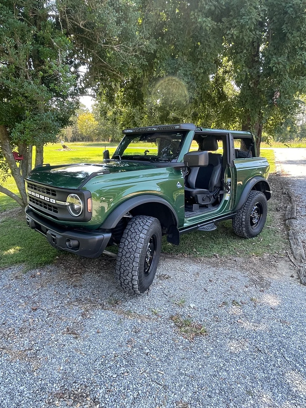 Ford Bronco Glossy or natural tires IMG_2239