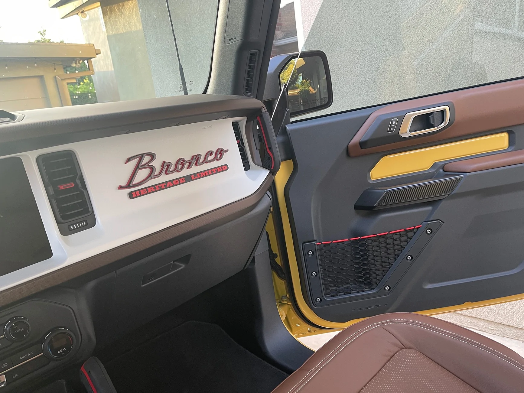 Ford Bronco HERITAGE EDITION Bronco Club IMG_5739