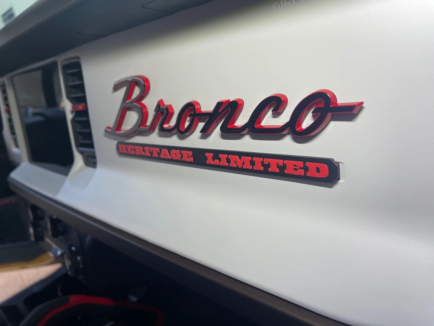 Ford Bronco HERITAGE EDITION Bronco Club IMG_5742