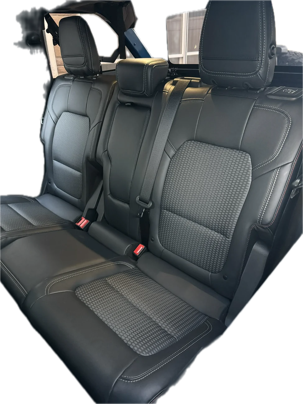 Ford Bronco Bronco  vs Raptor Seats 1759520969529-ct