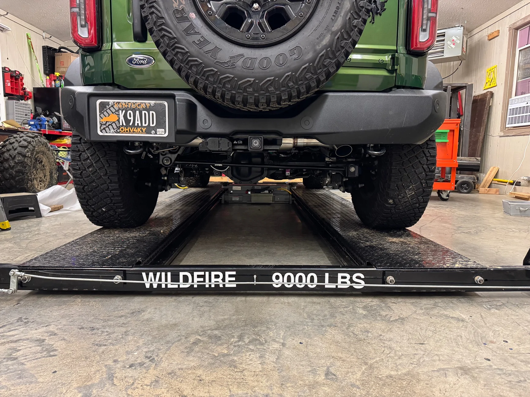 Ford Bronco Rear lighting upgrade, AUX lights and proper rear fog lights using OEM switch IMG_3518