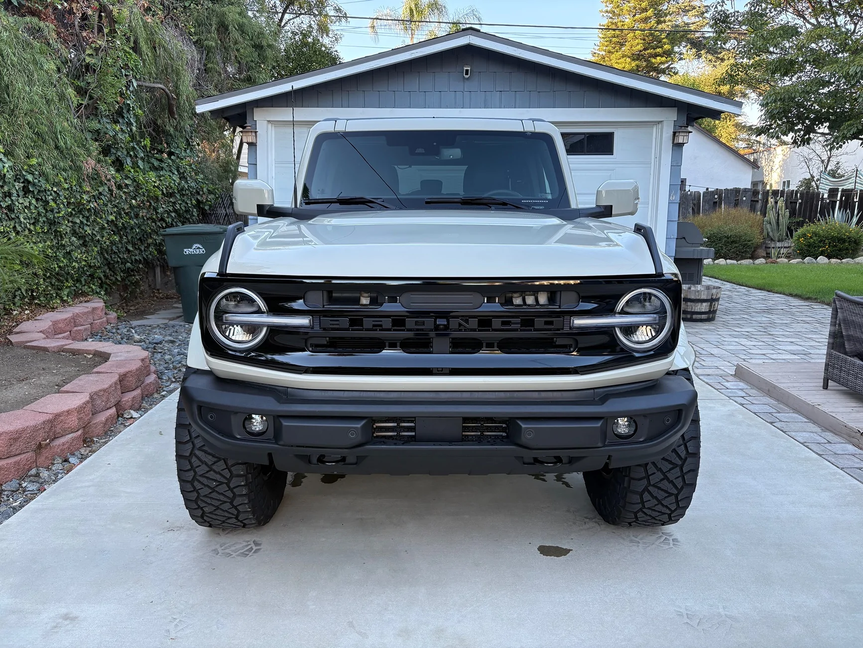 Ford Bronco FS: 2025 Outer Banks IMG_1603