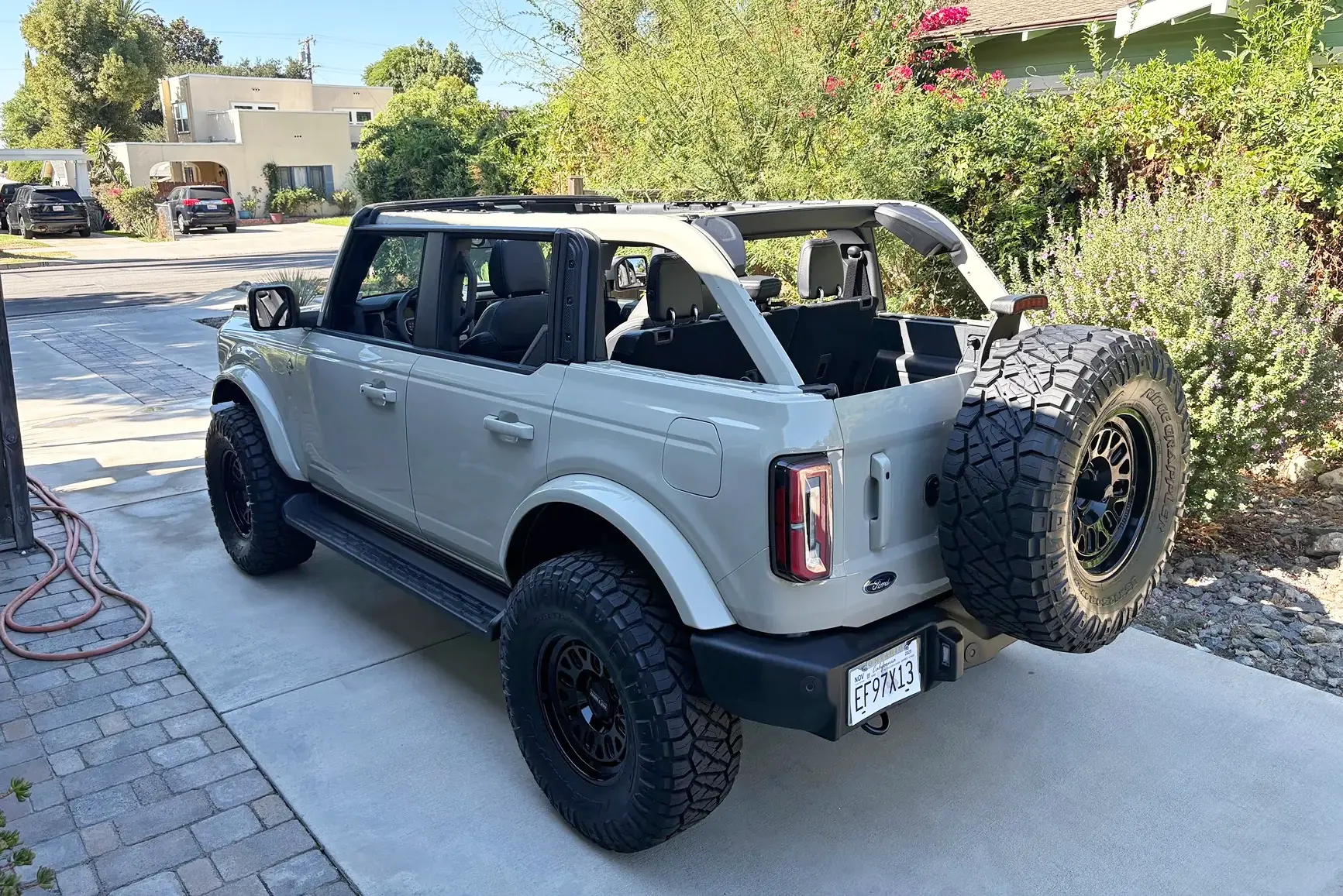Ford Bronco FS: 2025 Outer Banks 754303-34d36fa8e2d7d4e850149d4816ab336c