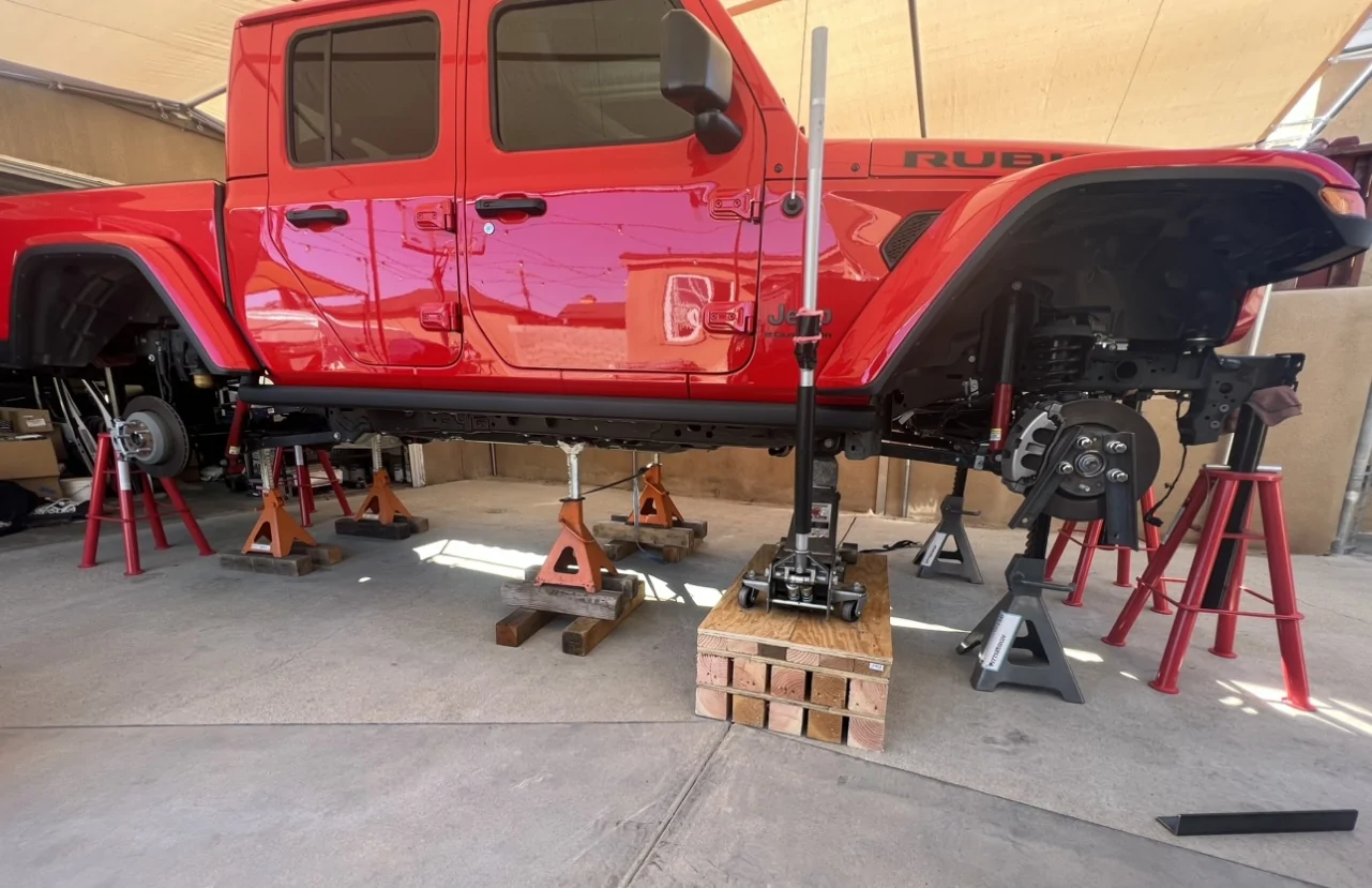 Ford Bronco Newbie Bead Lock Wheel Question….. IMG_8934