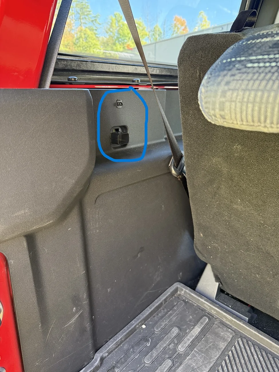 Ford Bronco Missing interior piece? IMG_6456