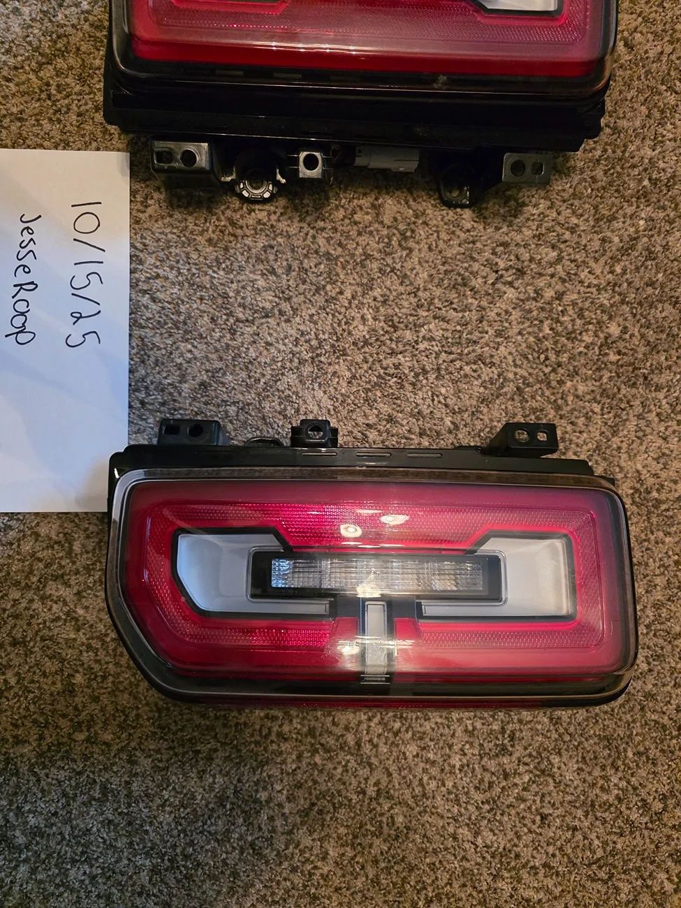 Ford Bronco OEM LED taillights Used/Like New PAIR 400$ 20251015_135110