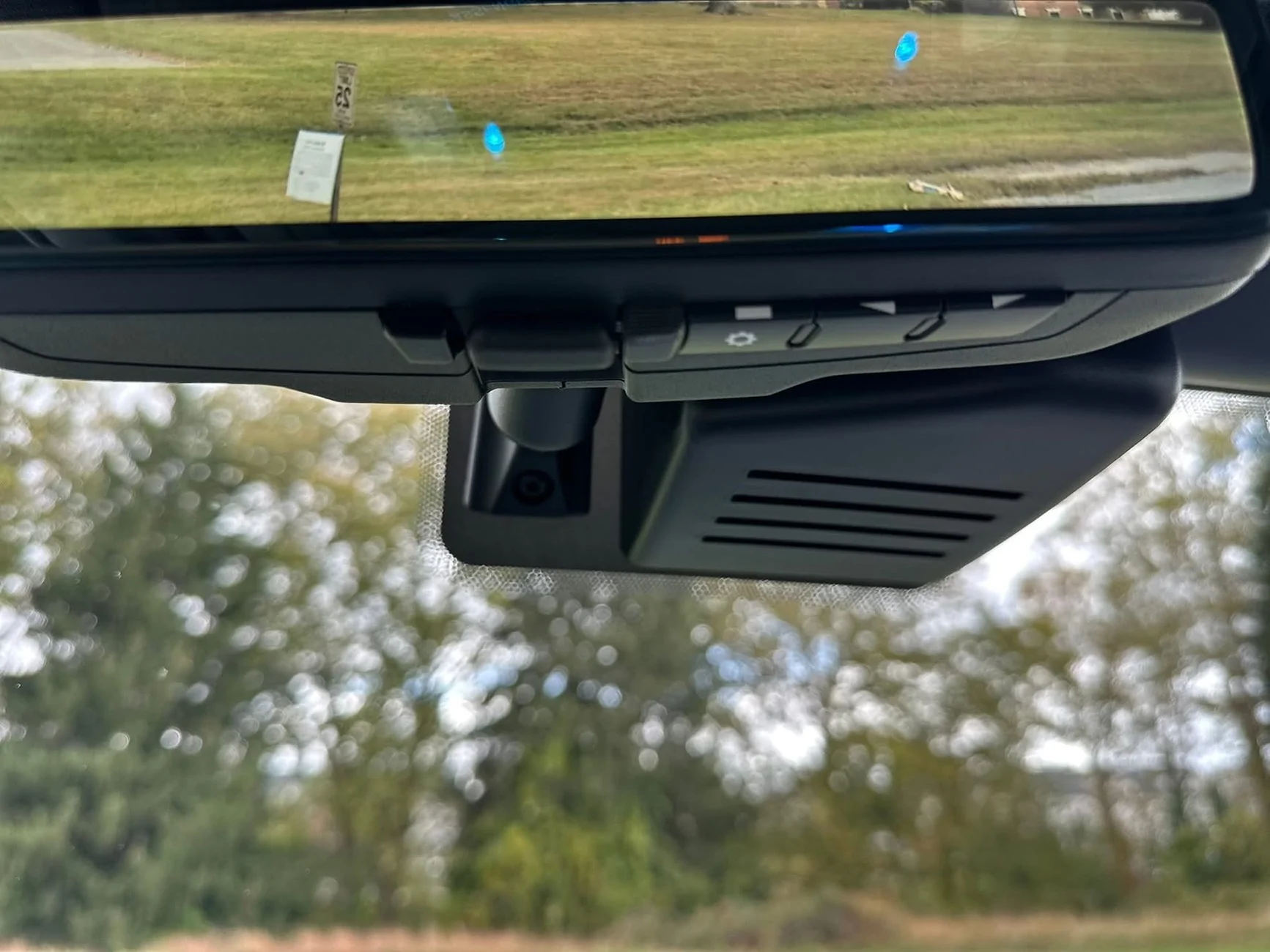 Ford Bronco OEM Ford Bronco Full Display rearview mirror, option? IMG_5434