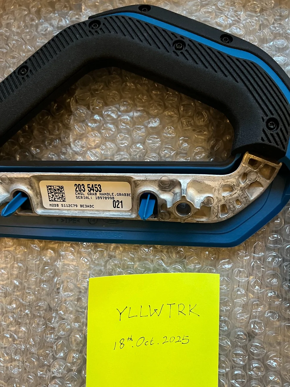 Ford Bronco Blue interior accent - grab handle & vent clips IMG_3028