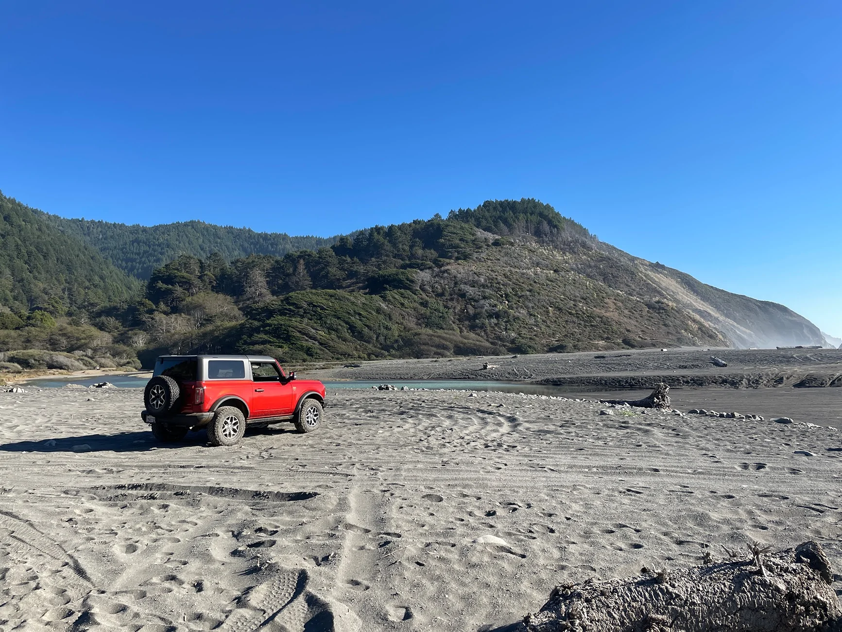 Ford Bronco HOT PEPPER RED Bronco Club IMG_8995