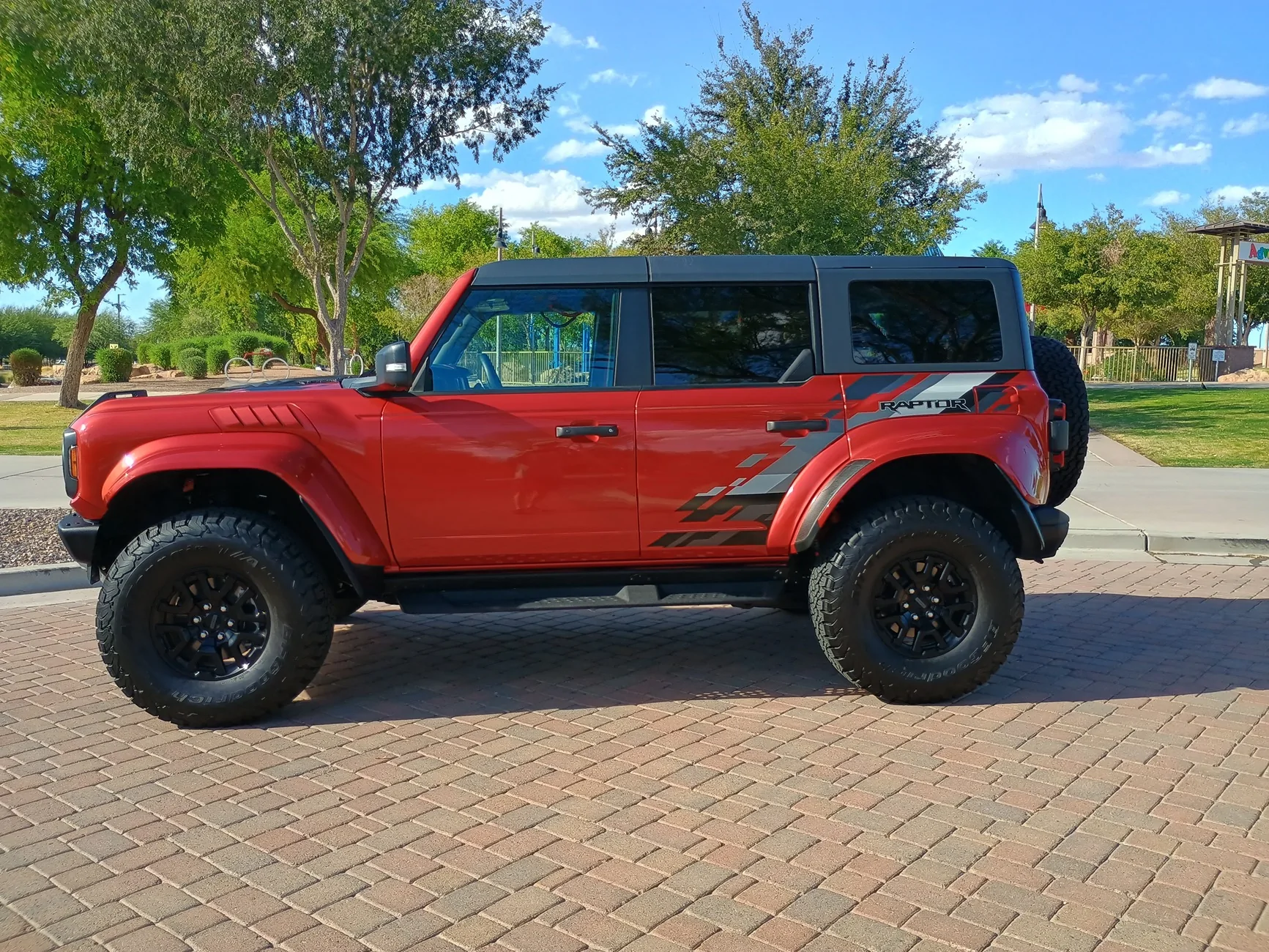 Ford Bronco HOT PEPPER RED Bronco Club IMG_20251003_152447078_HDR